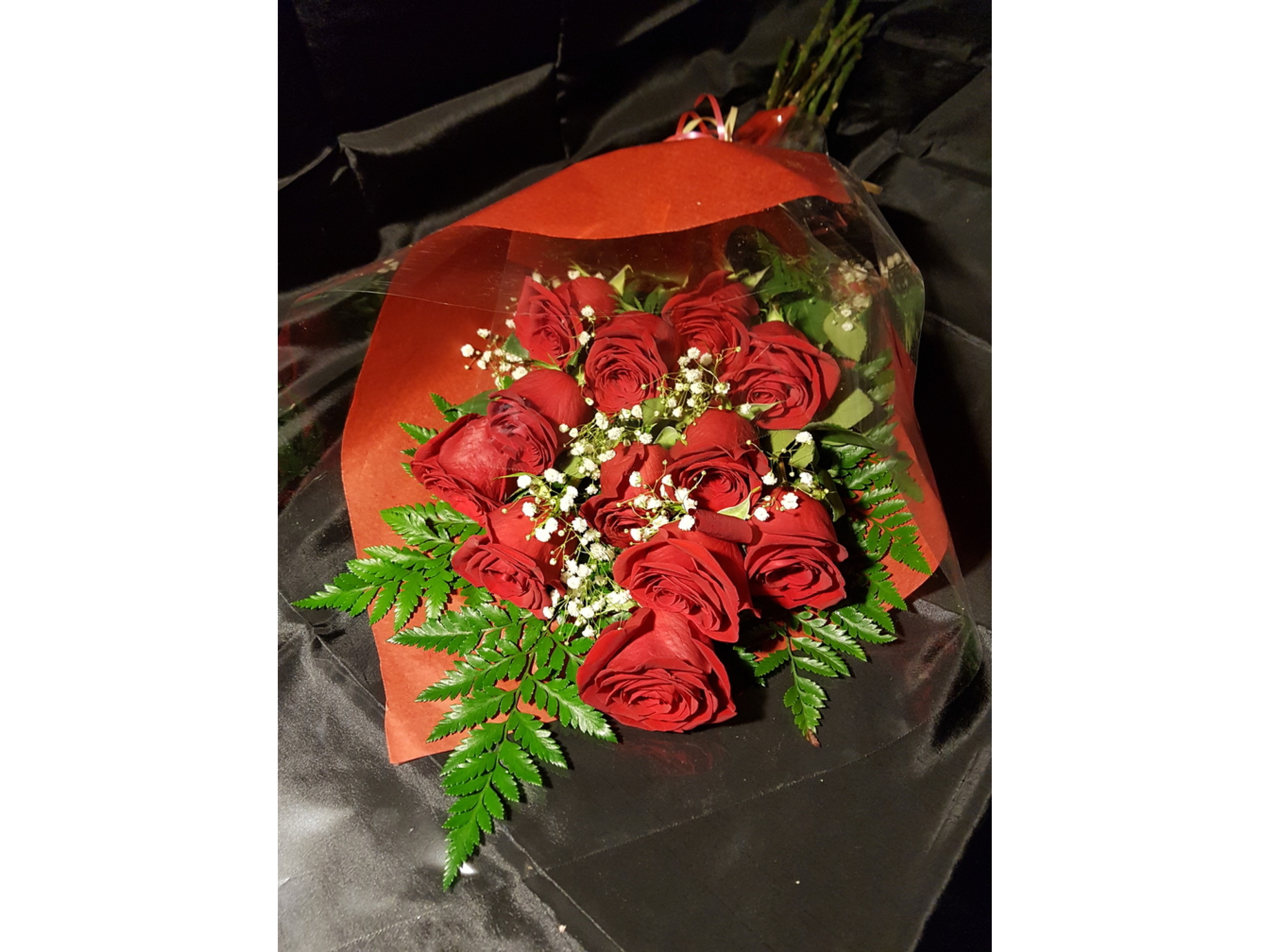  La douzaine de roses rouge AE 035